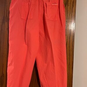 Pinkish Orange Crop / Capri Pants Size L